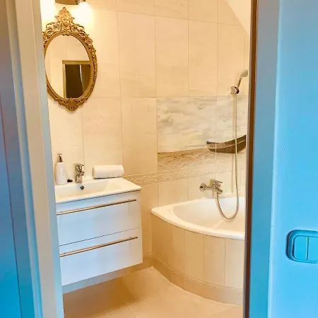 Strazsa Vendeghaz Apartament Szekszárd