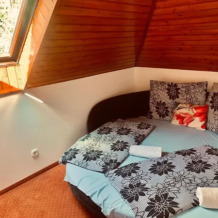 Apartament Strazsa Vendeghaz