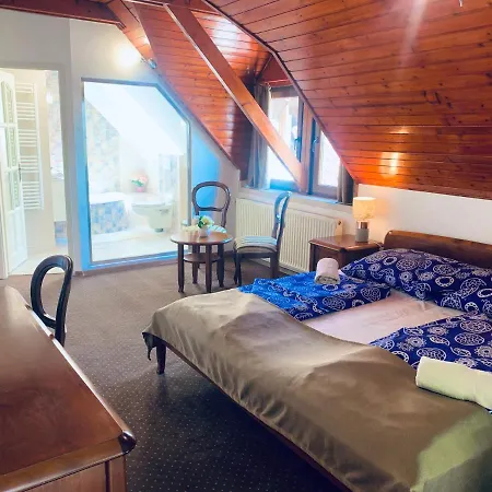 Strázsa Apartman *