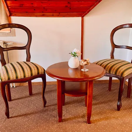 Strazsa Vendeghaz Apartament Szekszárd